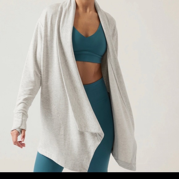 Athleta Pranayama Wrap, light heather gray, Size: XXS, NWT. MSRP: $89.00 - Picture 1 of 8